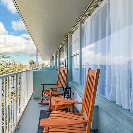 Appartamento Newly Renovated Oceanfront Studio W/ Balcony - Daytona Beach Esterno foto
