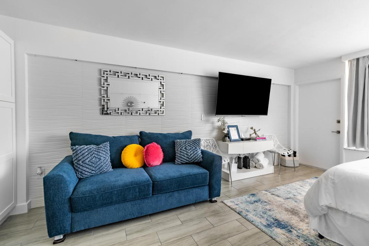 Appartamento Newly Renovated Oceanfront Studio W/ Balcony - Daytona Beach Esterno foto