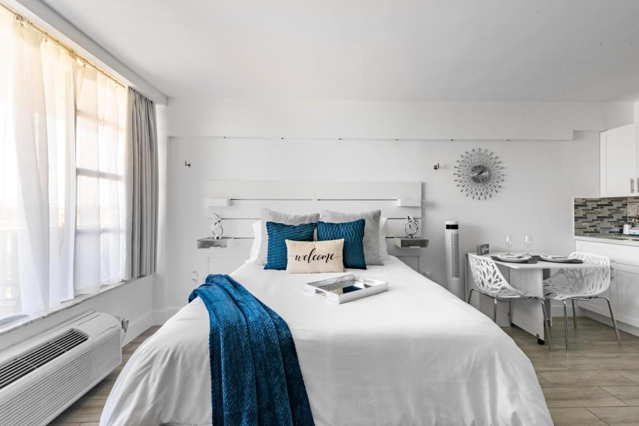 Appartamento Newly Renovated Oceanfront Studio W/ Balcony - Daytona Beach Esterno foto
