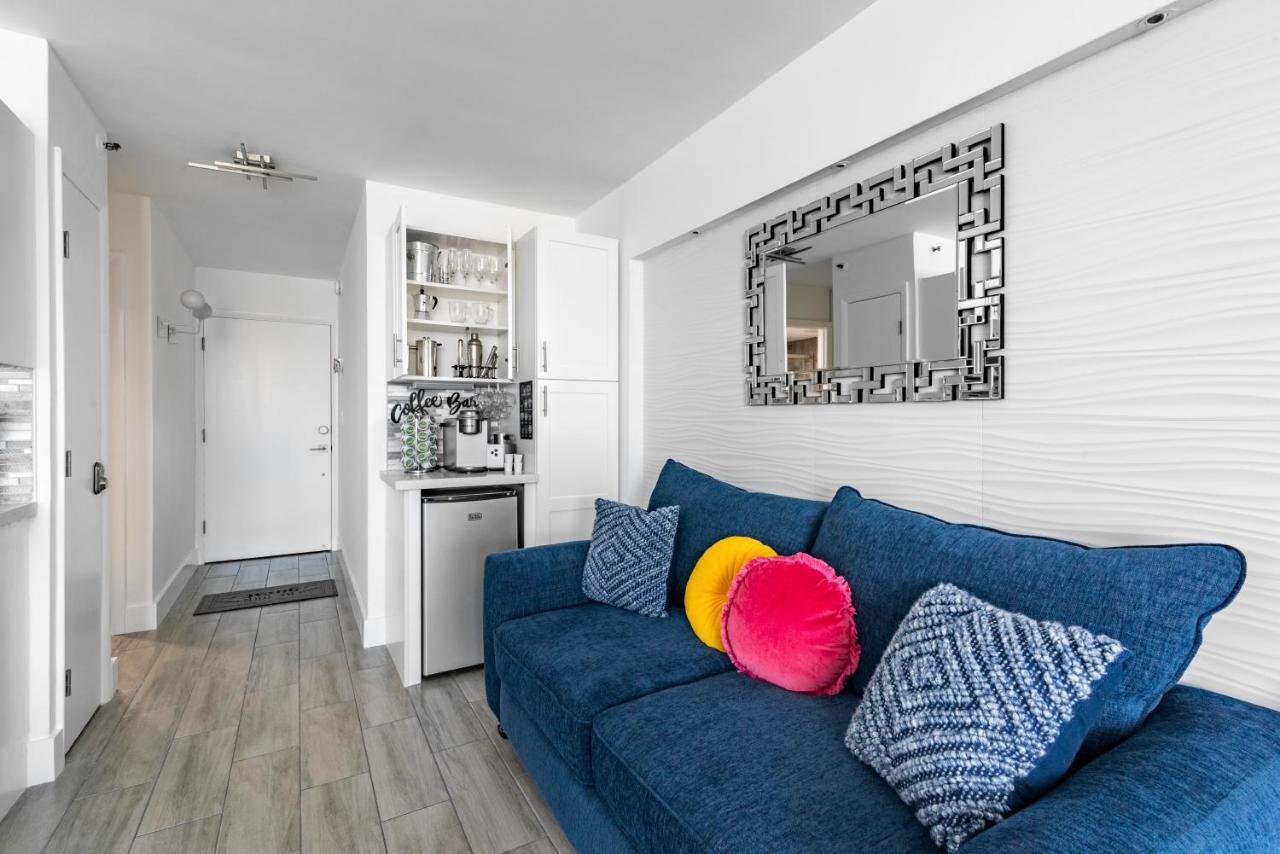 Appartamento Newly Renovated Oceanfront Studio W/ Balcony - Daytona Beach Esterno foto